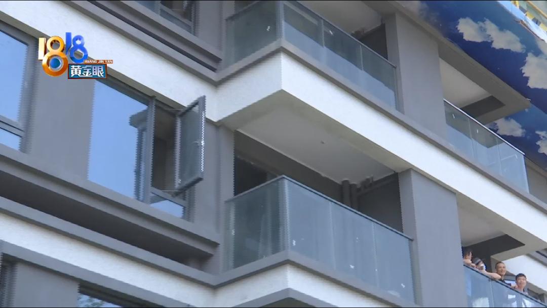 DƬ